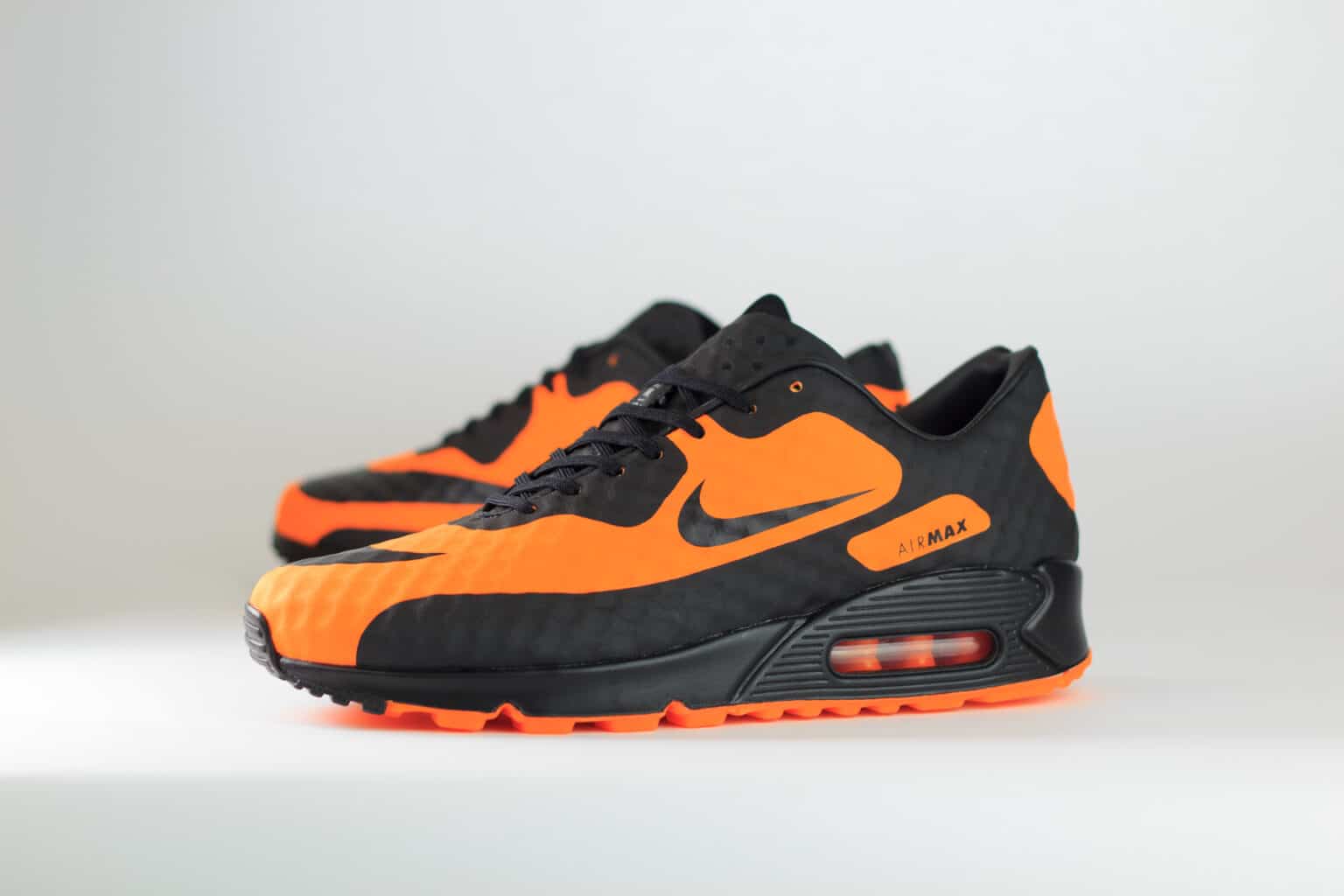 Nike Air Max 90 Bright Citrus Hypervenom – Zwart/Oranje – Heren/Dames/Uniseks Sneakers – Kunststof – IR1978-844 – Zijkant