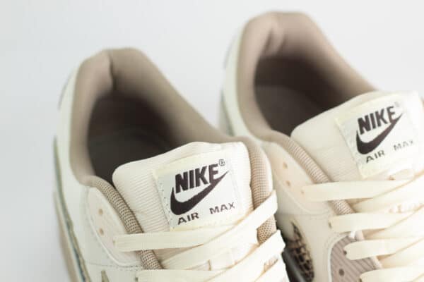 Nike Air Max 90 Light Pink Snakeskin (W) – Beige/Bruin/Wit – Heren/Dames/Uniseks Sneakers – Leer – HV4915-100 – Bovenkant