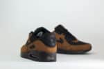 Nike Air Max 90 Premium Light British Tan Velvet Brown – Zwart/Bruin – Heren/Dames/Uniseks Sneakers – Suede/Mesh – IQ0283-281 – Achterkant