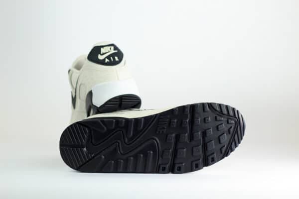 Nike Air Max 90 Sail Croc Print Phantom Black (W) – Beige/Zwart – Heren/Dames/Uniseks Sneakers – Leer – IM3110-101 – Onderkant