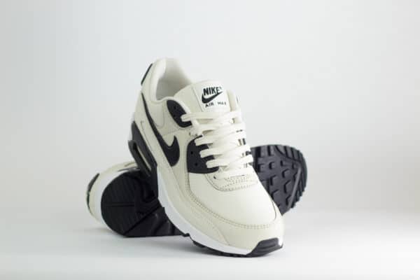 Nike Air Max 90 Sail Croc Print Phantom Black (W) – Beige/Zwart – Heren/Dames/Uniseks Sneakers – Leer – IM3110-101 – Voorkant