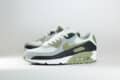 Nike Air Max 90 Silver Sage – Wit/Grijs/Groen – Heren/Dames/Uniseks Sneakers – Suede/Mesh – DM0029-121 – Zijkant