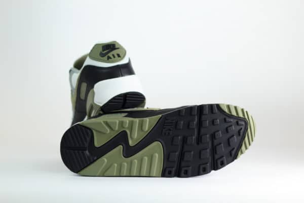 Nike Air Max 90 Silver Sage – Wit/Grijs/Groen – Heren/Dames/Uniseks Sneakers – Suede/Mesh – DM0029-121 – Onderkant