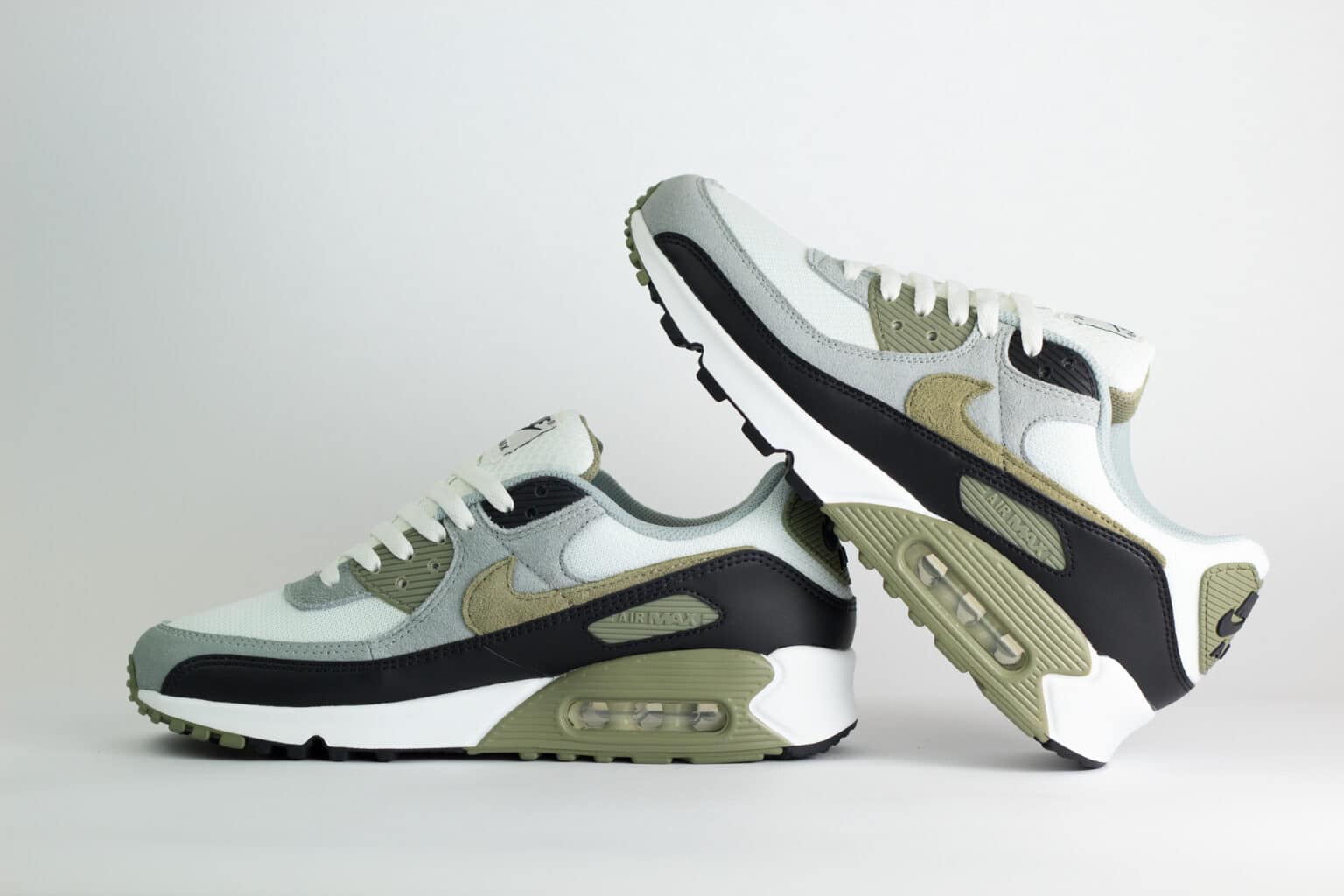 Nike Air Max 90 Silver Sage – Wit/Grijs/Groen – Heren/Dames/Uniseks Sneakers – Suede/Mesh – DM0029-121 – Binnenkant