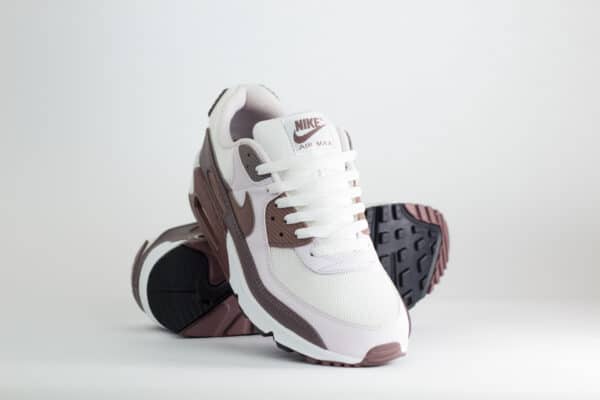 Nike Air Max 90 Tattoo Light Violet Ore (W) – Wit/Roze – Heren/Dames/Uniseks Sneakers – Leer/Mesh – IM4613-104 – Voorkant