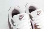 Nike Air Max 90 Tattoo Light Violet Ore (W) – Wit/Roze – Heren/Dames/Uniseks Sneakers – Leer/Mesh – IM4613-104 – Bovenkant