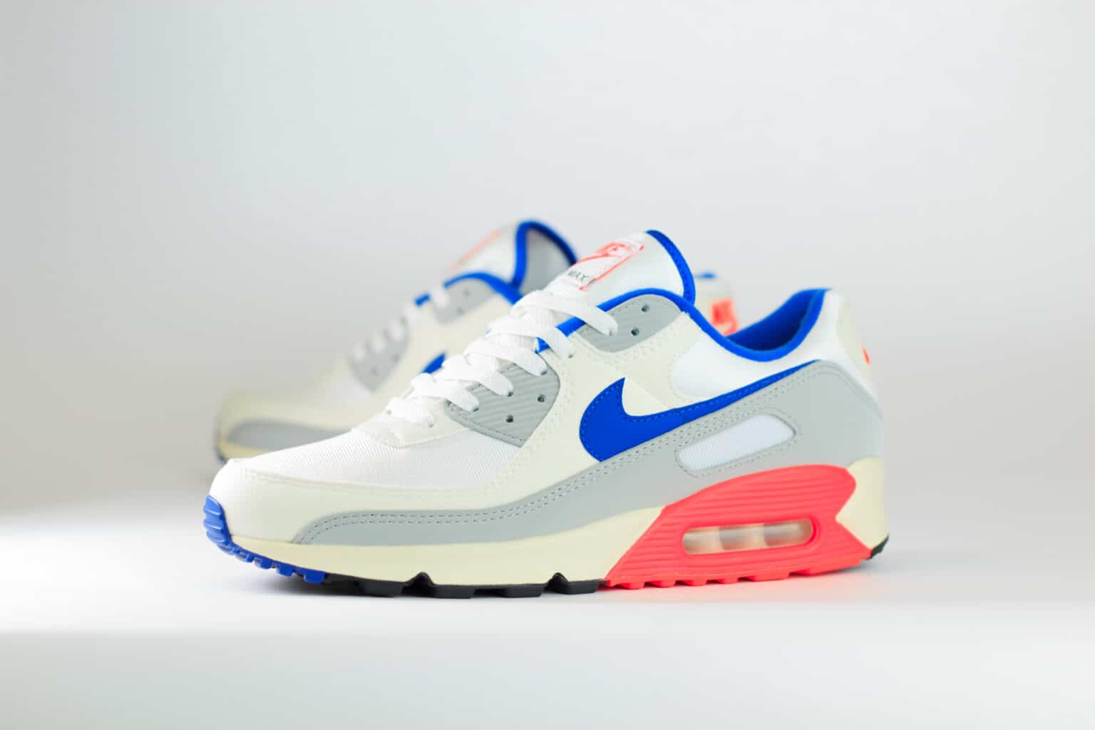 Nike Air Max 90 Ultramarine (2026) – Wit/Blauw – Heren/Dames/Uniseks Sneakers – Leer/Vilt – IU0767-001 – Zijkant
