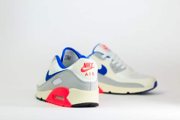 Nike Air Max 90 Ultramarine (2026) – Wit/Blauw – Heren/Dames/Uniseks Sneakers – Leer/Vilt – IU0767-001 – Achterkant